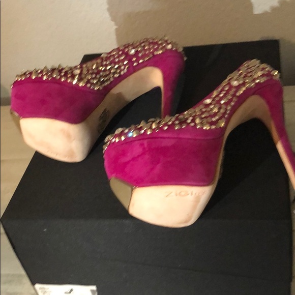 ZiGiny Black Label Pumps - Picture 2 of 8